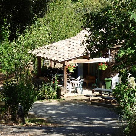 Отель Relais Des Brison Beaumont  Экстерьер фото